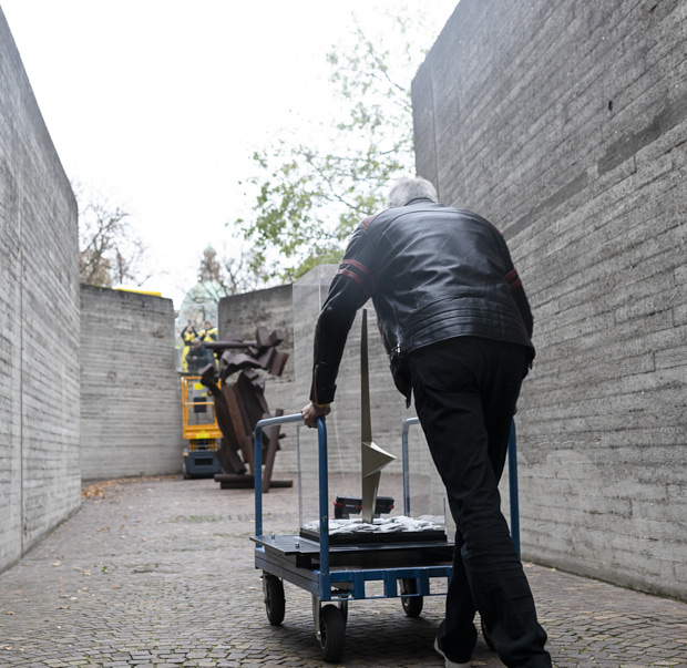 WHAT´S THIS GOT TO DO WITH ME?, Lotte Linder & Till Steinbrenner