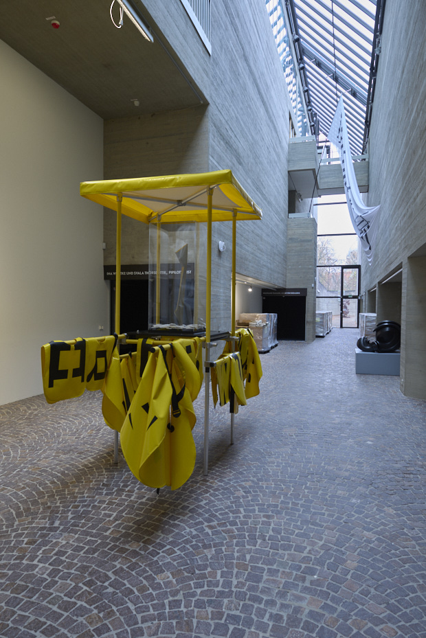 WHAT´S THIS GOT TO DO WITH ME?, Lotte Linder & Till Steinbrenner